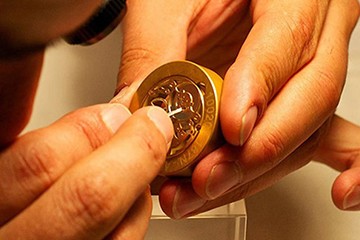 济南劳力士手表更换表底